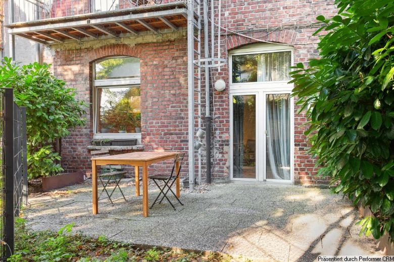 Sehr schöne Altbauwohnung mit Terrasse zum Hof, Dielenboden und geschmackvoller Möblierung, Internetzugang – f17103a7bfdd076104abe2b617234470306da5d0.jpg