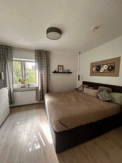 Helles Schlafzimmer