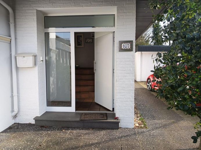 Ruheoase in zentraler Lage in Marl - ein Haus, unzählige Möglichkeiten – Eingangsbereich