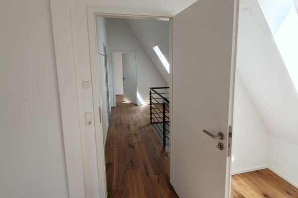 Luxuriöse Maisonette-Wohnung | saniert | Garage | Zentral |Bosch, Porsche | Denkmalschutz