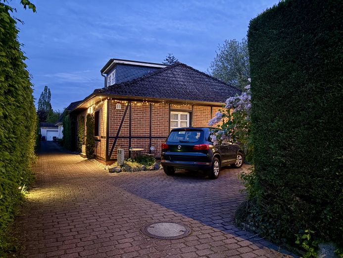 Charmantes Fachwerkhaus in Bergstedt – Abendstimmung