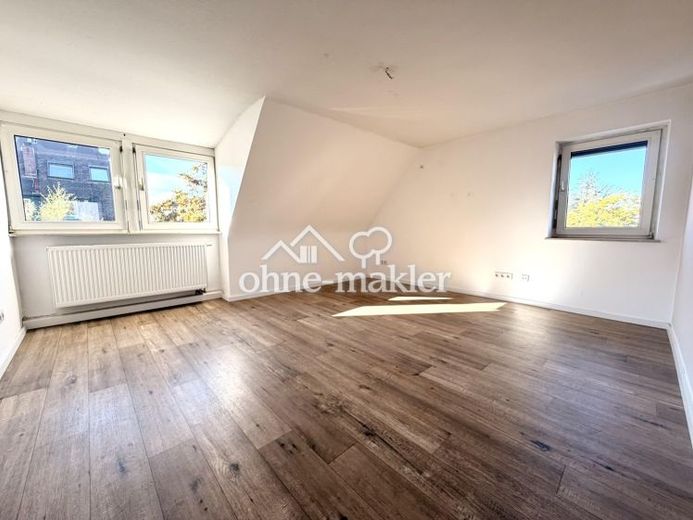 Viel Raum für Familie oder Investment – leere 4 Zimmer-Wohnung + PROVISIONSFREI + – Foto 2