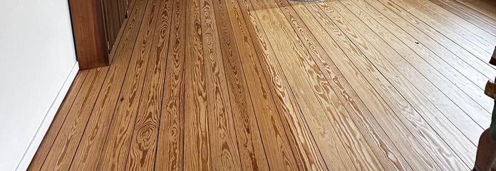 Wohnbereich mit Kamin