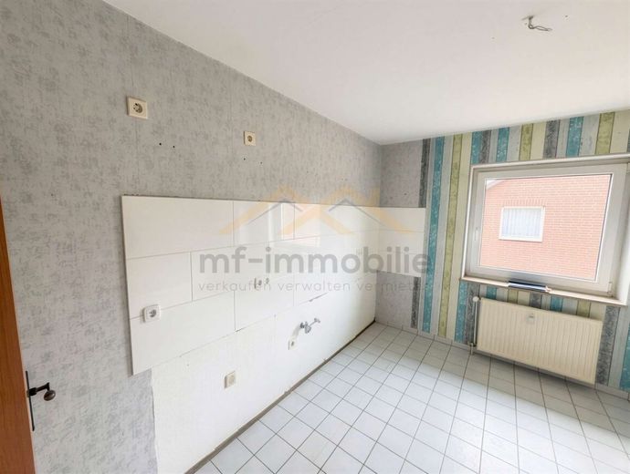Wohnung in Grasleben ruhige Lage, Balkon, saniertes Badezimmer – Küche