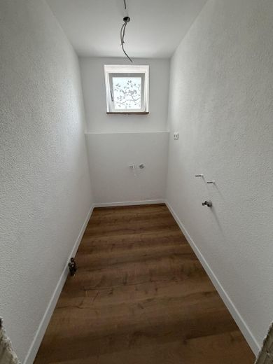 Vollständig renovierte Barrierefreie Wohnung – Foto 10