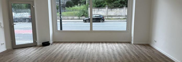 Vorderraum Fensterfront