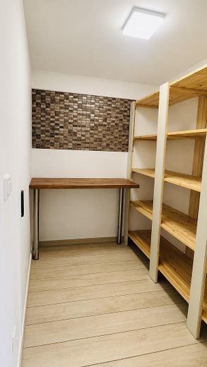 Casa unifamiliare modernizzata con 187 m² di superficie abitabile, 6 locali, garage e giardino, senza intermediario – Hauswirtschaftraum Küche