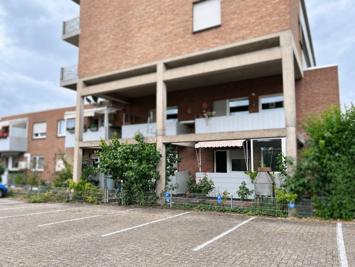 Emmerich: Erdgeschosswohnung mit zwei Balkonen, ideal zur Eigennutzung oder als Kapitalanlage – Foto 1