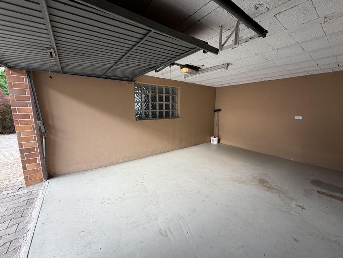 Garage 1/2