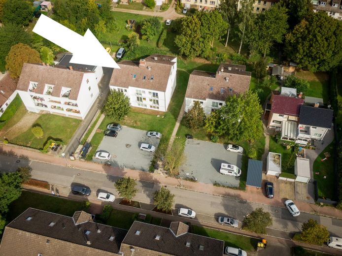 Seltene Gelegenheit: 12 Wohneinheiten in Ostseenähe provisionsfrei kaufen – Luftbild frontal