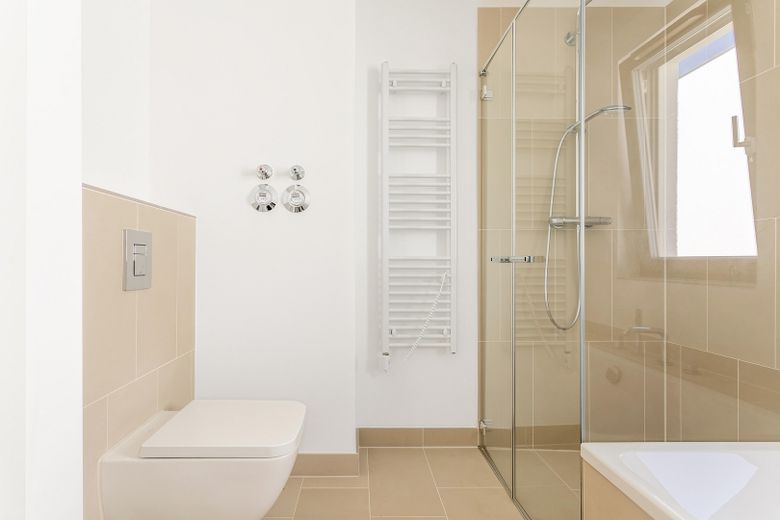 H9-09 → Exklusive 3-Zimmer-Wohnung mit 2 Balkonen und Weitblick über Berlin – Foto 9