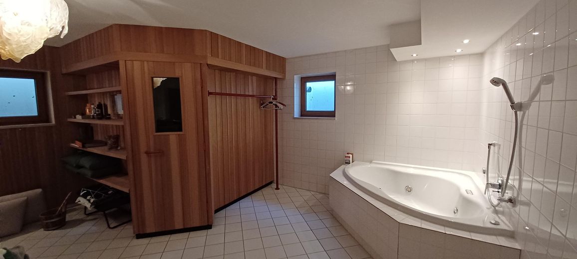 Sauna & Jacuzzi Room Basement