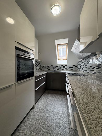 Lichtdurchflutete & klimatisierte DG-Wohnung in Stuttgart West – Küche