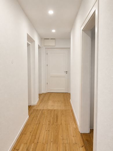 4-Zimmer-ETW in Toplage -Grünfläche -nahe Innenstadt/ OTH/ Uni - AFA-/ Abschreibungspotenzial – Flur