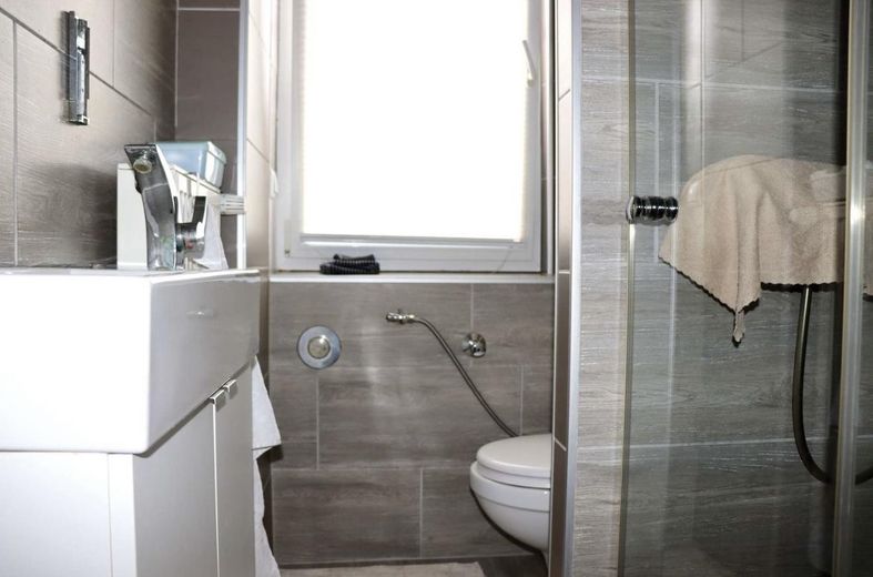 Gäste WC 1. OG