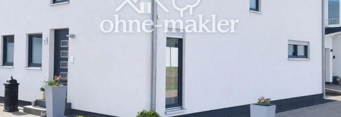Високоякісний односімейний будинок (A+) із геотермальним опаленням, великою терасою та подвійним гаражем — без комісії