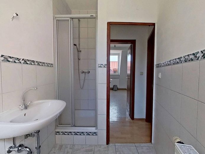 3-Zimmer-Dachgeschosswohnung mit Nürnberg-Sündersbühl – Ansicht II: Bad