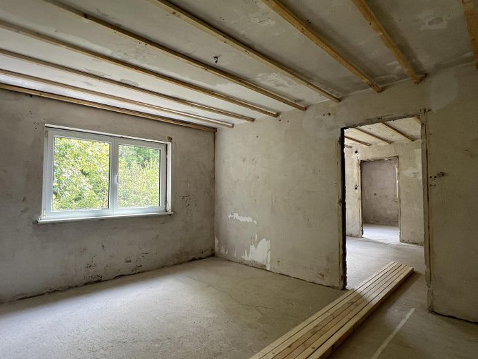 Doppelhaushälfte mit zwei Wohnungen und PV-Anlage – Wohnung 1 Schlafzimmer