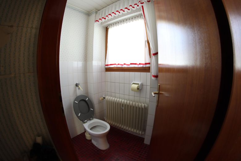 Idealny na czas emerytury: parterowy, wolnostojący dom jednorodzinny o powierzchni 100+90m² na działce o powierzchni 387 m² (kupno) – EG: Gäste-WC