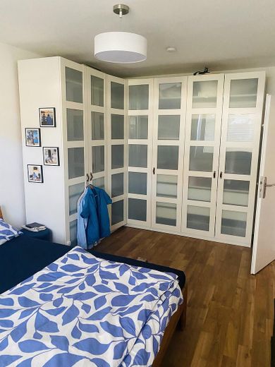 Agradable vivienda de 4 habitaciones con balcón en Hildesheim – Schlafzimmer