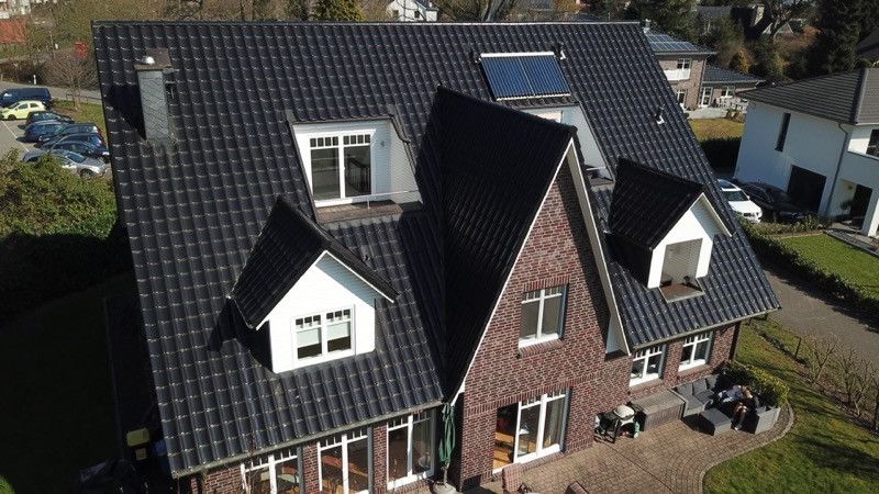 Charmante 3,5-Zi Maisonette Wohnung in idyllischer Lage – Whg links mit Giebel + Loggia 