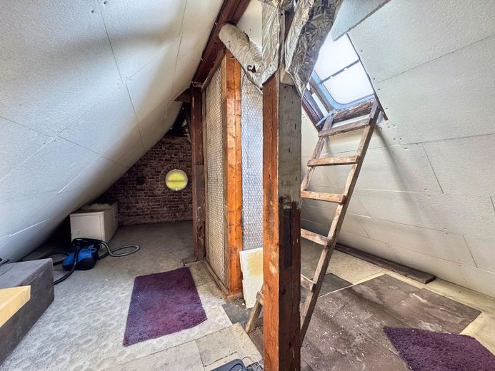 Blick in den Spitzboden