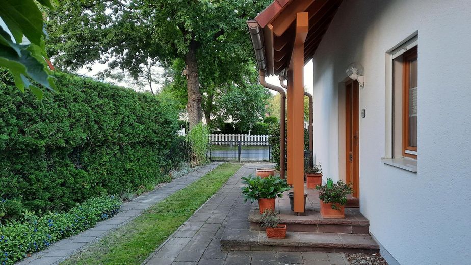 Traumhaftes Familienidyll in Glienicke/Nordbahn Einfamilienhaus – von privat – Einfahrt