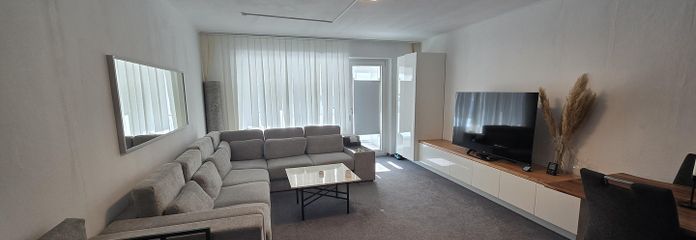Appartement mit Wintergarten in Langenfeld-Zentrum – Wohn-/Schlafzimmer