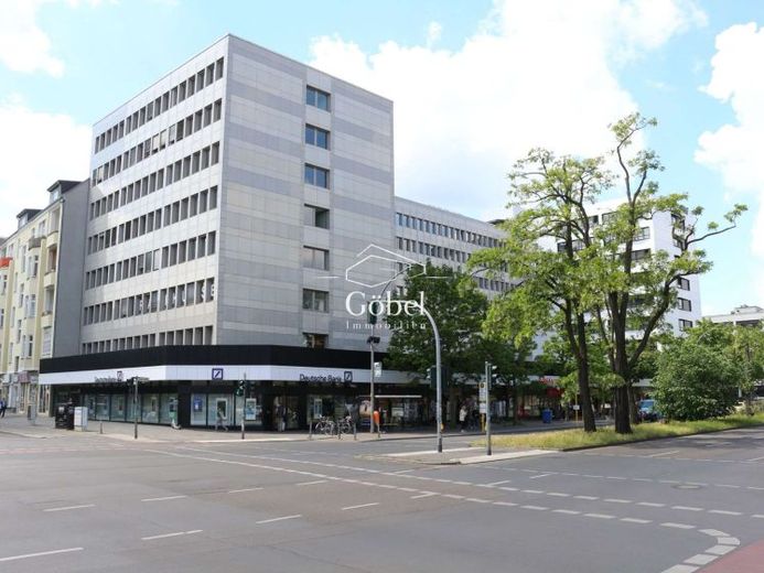 Modern medium-sized space in a central location in Berlin-Wilmersdorf – Photo 1