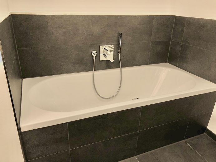 Grand Tower - Exklusive 2-Zimmer-Wohnung mit Skylineblick im 38. OG – Foto 8