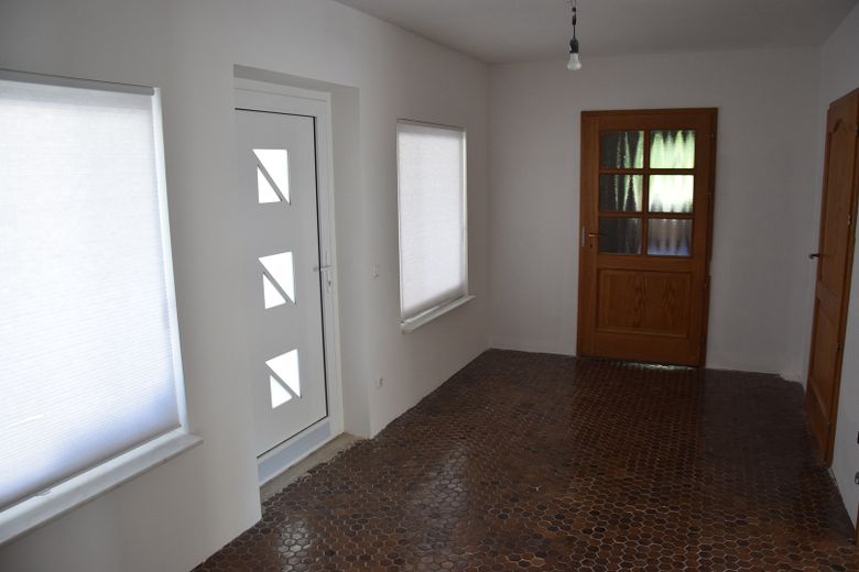 Zentrale Erdgeschosswohnung mit EBK, Kamin und Terasse in Gifhorn – Windfang