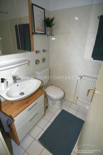 شقة مفروشة حديثًا في كيل – 7c949a02868a15663ff6e7ea10f6d619068fff69.jpg