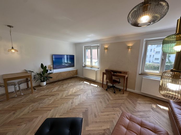 Hochwertig Möbliertes 2 Zi. Apartment Heilbronn – Wohnzimmer 2
