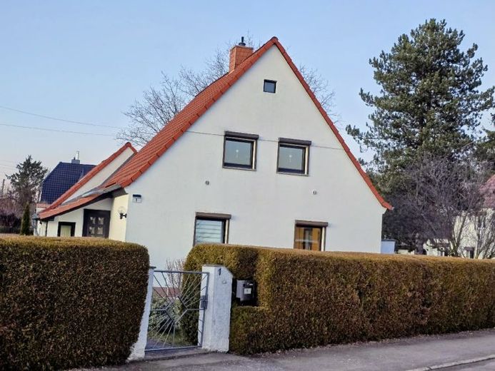 Maison individuelle très bien entretenue avec grand terrain à Kabelsketal – Foto 1