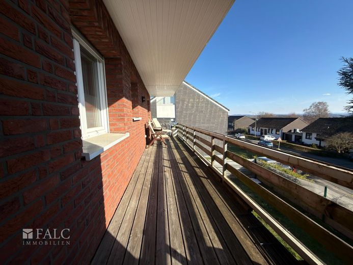 Raumwunder mit Rendite: Ideal für Großfamilien oder Anleger. – Balkon