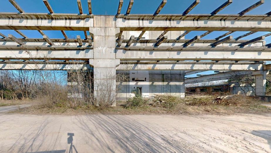 Provisionsfrei! Nähe A14 Vielseitiges Gewerbeareal auf 41.440m² mit Bunkeranlagen in Schönebeck – West Ansicht Block