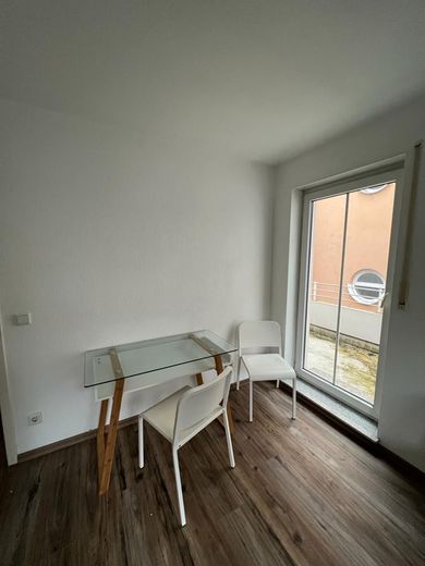 2 - Zimmerwohnung Vollmöbliert und in Stadtnähe – Foto 4