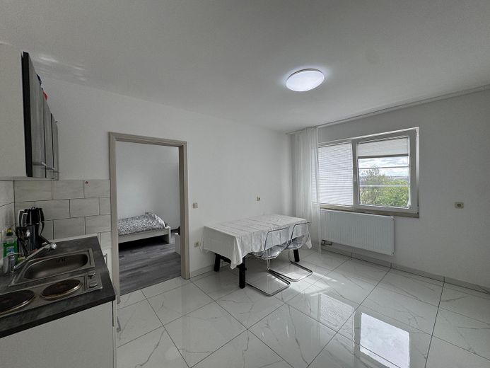 Balkonlu 2 odalı daire – oturum amaçlı veya yatırım olarak (%5,9 getiri) – Fotoğraf 2