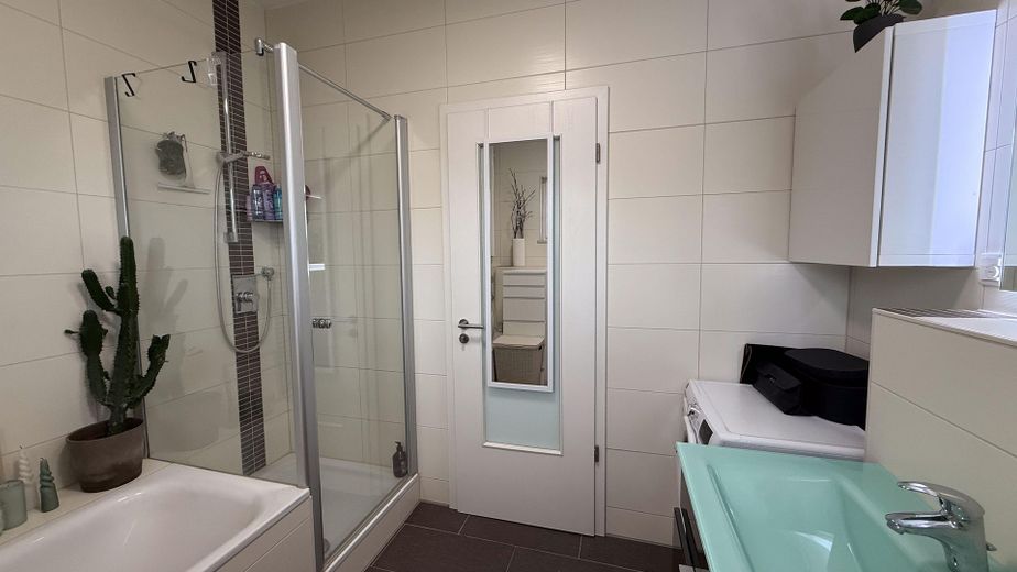 Bad mit Waschmaschinenanschluß