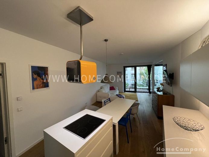 Helle, möblierte 3-Zimmer-Wohnung mit zwei Balkonen im Herzen von Berlin-Mitte – 710cc61ee4caf0b40cada3a9f764286aff656644.jpg