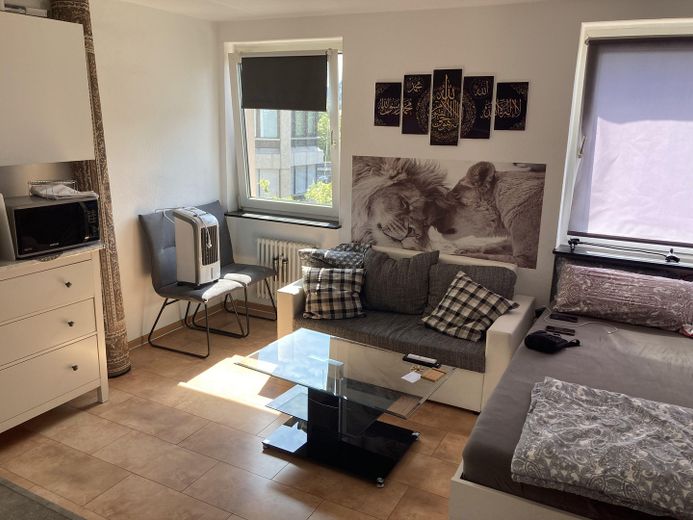 Prov.frei! 1-Zi Altstadt-Wohnung mit Dreisamblick an der Uni! – Beispiel möbliert