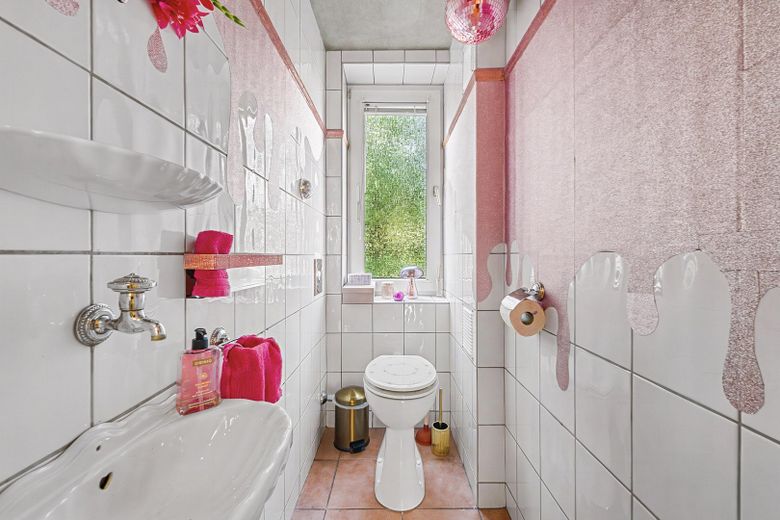 separate WC