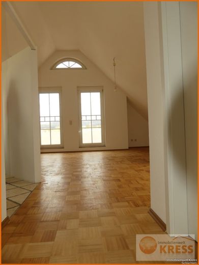 reserviert!!! Renovierte Einzimmerwohnung mit Balkon und Küche in gepflegter Wohnlage in Schlüchtern – Bild 1