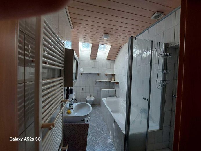 Maison individuelle avec logement indépendant, prairie en pleine nature à Friedeburg – Bad Obergeschoss