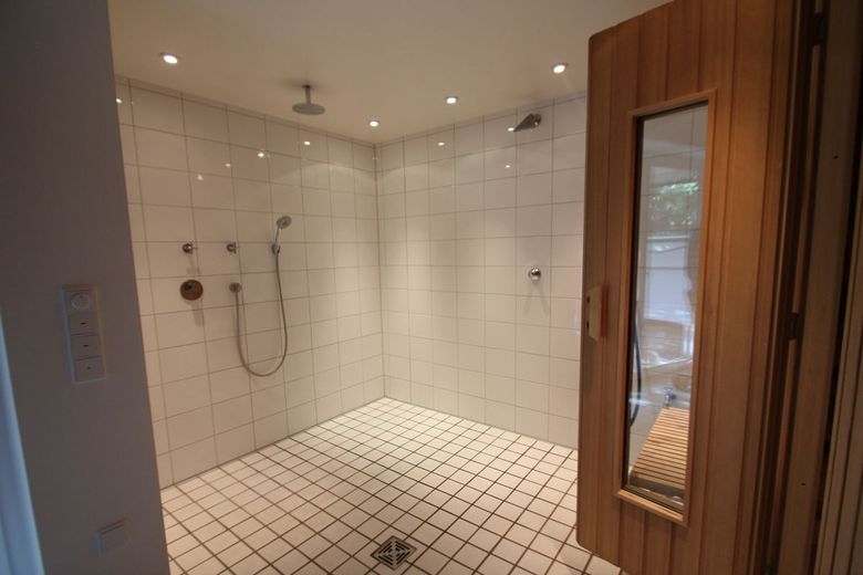 Sauna und Dusche