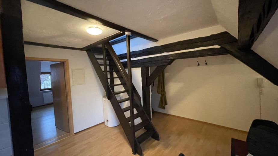 Treppe z. Schlafzimmer