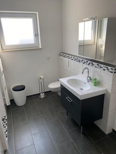 ⭐ Exklusive, barrierefreie 2-Zimmer-Wohnung (91 m²) mit XXL-Terrasse (53 m²), hochwertiger Einbauküche & traumhaftem Ausblick – Foto 9
