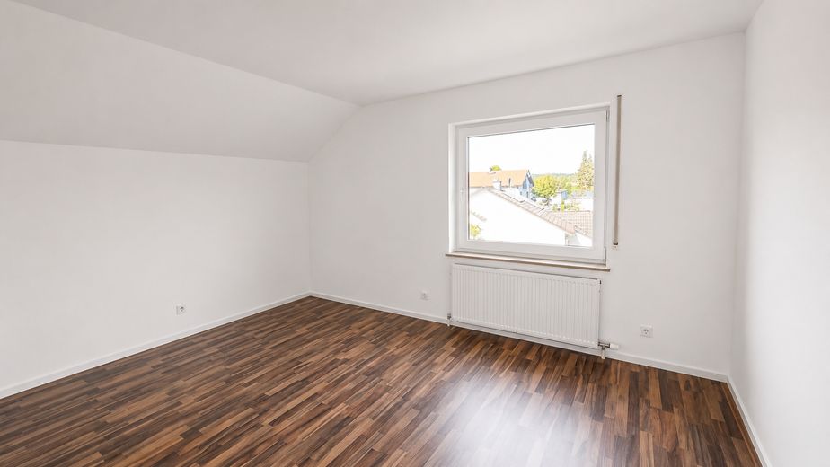 Bezugsfrei & provisionsfrei: Flexibles Dreifamilienhaus in Weilburg – Arbeitszimmer DG
