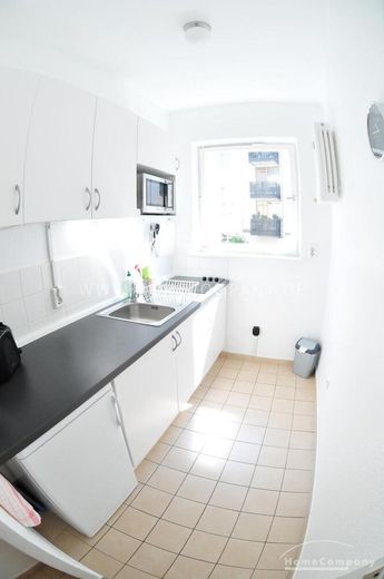 Möblierte 3 Zi.-Whg. in der City-West für Neu-Berliner – 2cd3cce8141b69e61734074444cad2a49f86fa1c.jpg