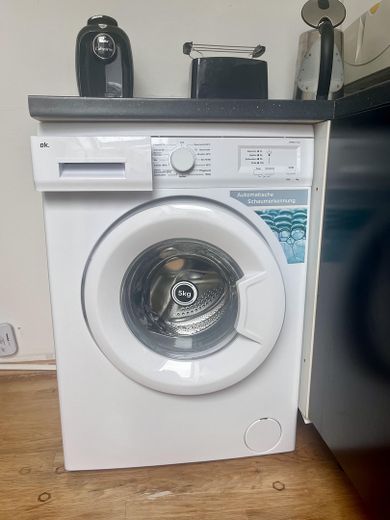 2-Zimmer-Dachgeschosswohnung mit Garten im Gallusviertel – aabzugebende Waschmaschine